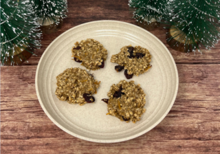 CROPPED Festive Banana Oat Cookies